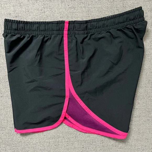 Under Armour Black Running Shorts - Picture 2 of 5